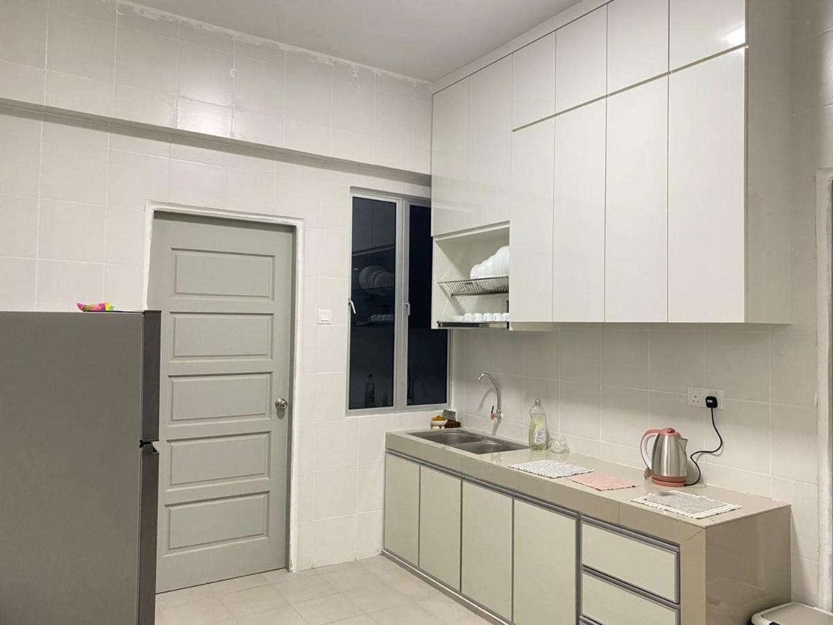 休闲民宿 Leisure Homestay @The Venus Sitiawan Kampong Lumut Kiri ภายนอก รูปภาพ